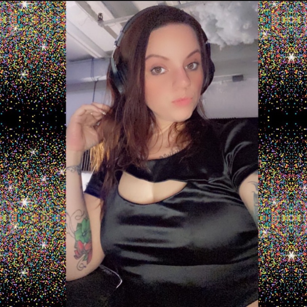 💋💋💋Silky black crop top💋💋💋